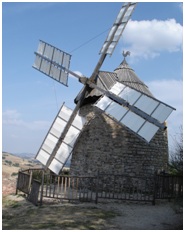 Le moulin (photo : Odette Latour)